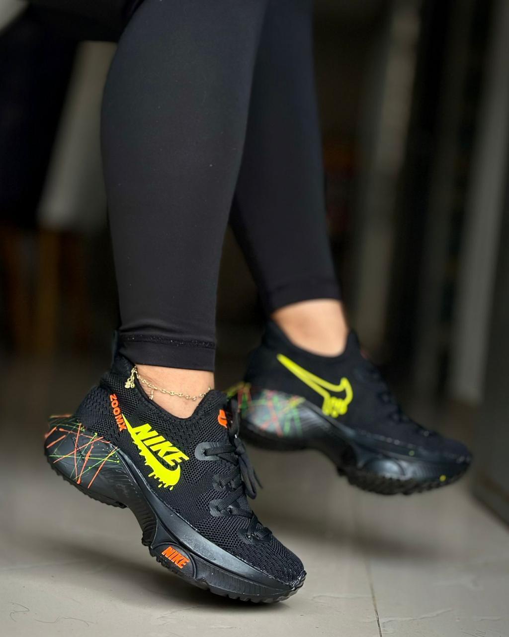 NIKE ESCARCHDO