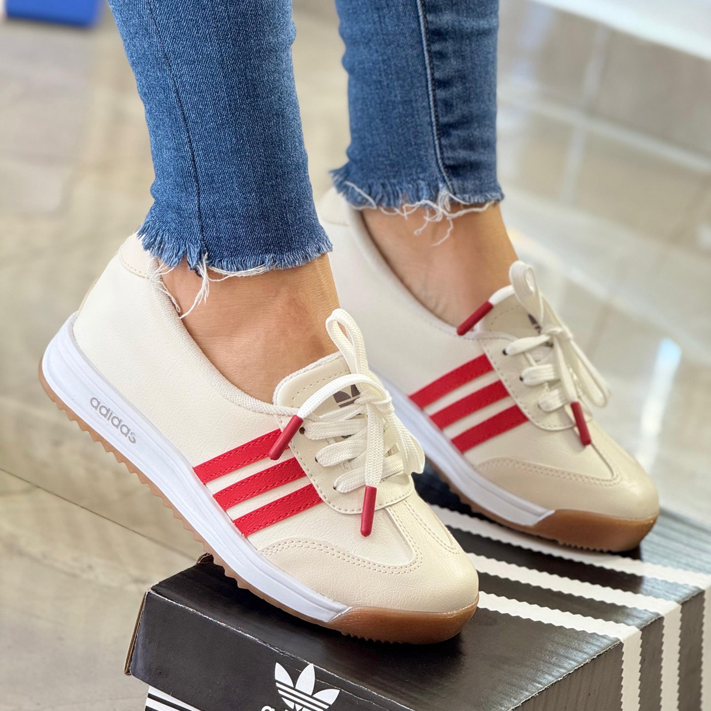 ADIDAS REFERENCIA 001