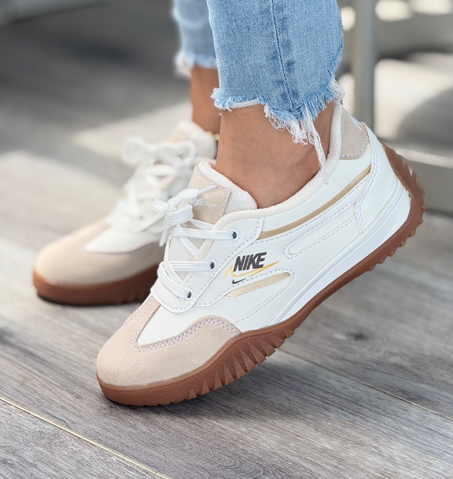 NIKE 01